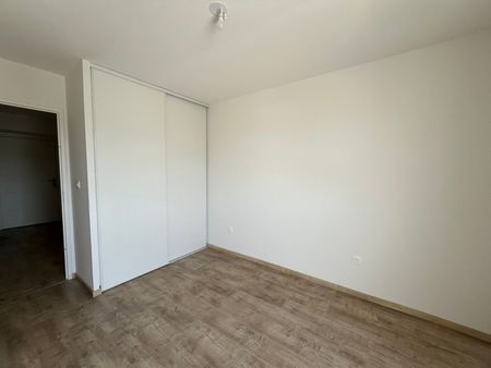 Location Appartement 3 pièces 70m² EAUNES 31600 - Photo 3