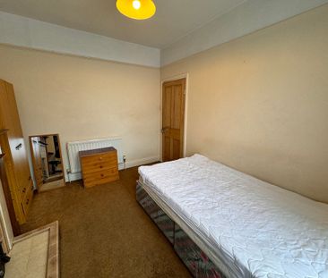 Ratcliffe Street, Burton Stone Lane - P2108 - Photo 6