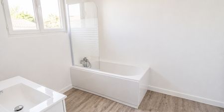 Location Appartement 4 pièces 126m² - Photo 3