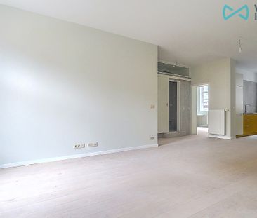 Appartement met twee slaapkamers in Forest - Photo 3