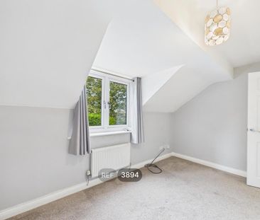 3 bedroom terraced house to rent - Photo 3