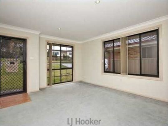 Neat & Tidy home in Prime location - Photo 1