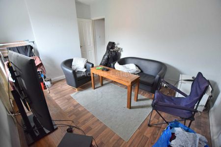 3 bedroom terraced house to rent - Photo 5