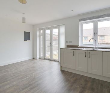 3 bedroom semi-detached house to rent - Photo 6