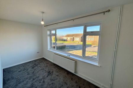 Sandgalls Drive, Lakenheath, BRANDON - Photo 2