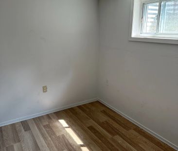 27 Haileybury Drive #Basement - Photo 1