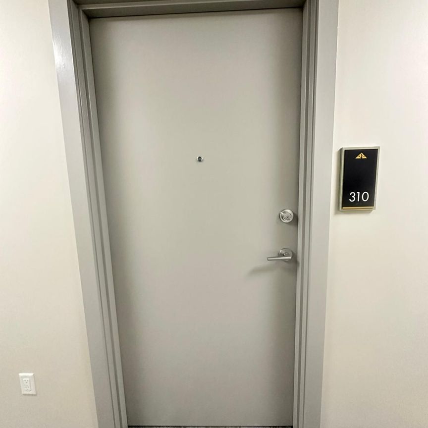 For Lease - 1100 lackner Place Unit# 310, Kitchener, Ontario - Photo 1