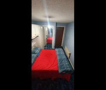 2 Bed Flat, Bridgeton, G40 - Photo 5