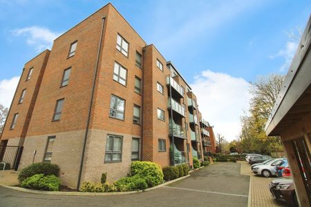 Marsh Road, Pinner, HA5 5PB - Photo 3