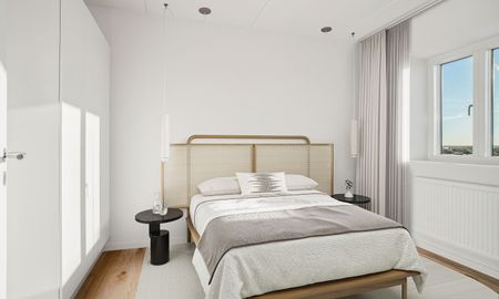 Stor 4-værelses lejlighed med flot udsigt over byen. Lækre trægulve. Depotrum i kælderen. Alt i hårde hvidevarer - Photo 5