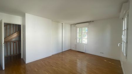 Location Maison 5 pièces 125m² - Photo 3