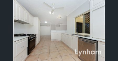 Expansive Family Living with Pool – Quiet Court in Annandale - Photo 4