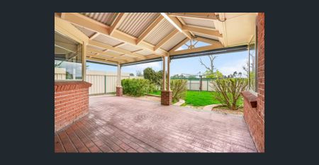 Large Family Home!! - Photo 4