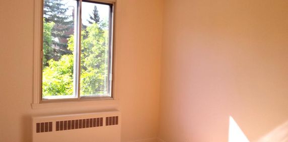 4 1/2 Cote des Neiges chauffé/heated - Photo 2