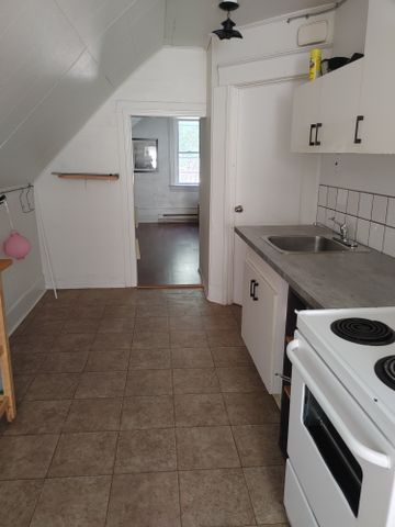 2148 Halifax St, Regina - Photo 5