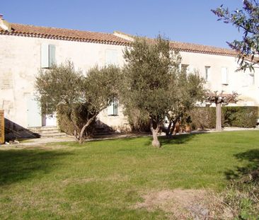Sur la commune de saliers entre Arles et St Gilles, dans une réside... - Photo 4