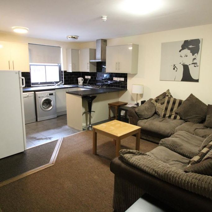 1 bedroom in a house share to rent - Photo 1