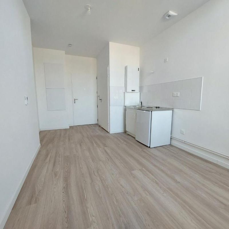 Location Appartement 1 pièce 19m² LOUVIERS 27400 - Photo 1