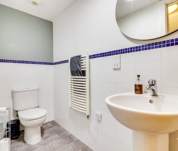 2 bedroom apartment to rent - Photo 2