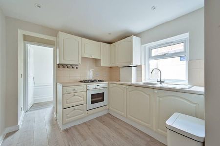 1 bedroom flat to rent - Photo 4