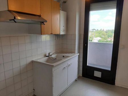 Location Appartement 4 pièces 67m² PESSAC 33600 - Photo 4