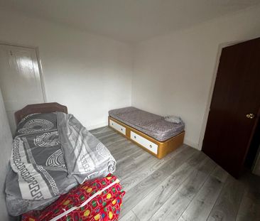 3 bedroom house to rent - Photo 2