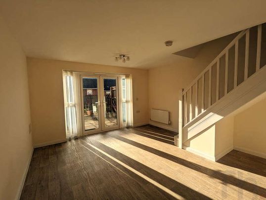 Newport, Isle Of Wight, PO30 - Photo 1