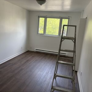 Grand 51/2 Fraîchement Rénové Anjou - Photo 2