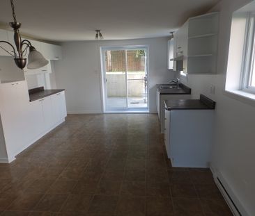 Logement 4 1/2 Demi Sous-sol Triplex - Photo 1