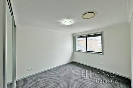 Spacious Four Bedroom Duplex in the Heart Of Greenacre! - Photo 3