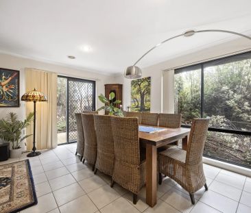 Comfortable 3-Bedroom Family Home with Excellent Entertaining Space! - Photo 5