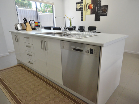 Unit ARCHIVE-9, 11 Side Street, West Gladstone, QLD - Photo 2
