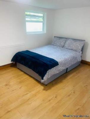 1 bedroom property to rent in Isleworth - Photo 1