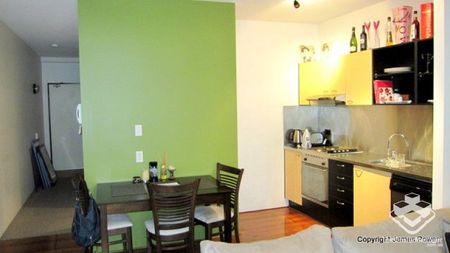 Convenience Meets Lifestyle in the Heart of Teneriffe - Photo 3