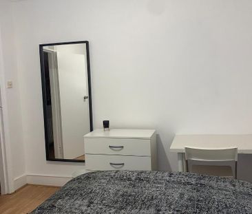 House share to rent - Photo 1