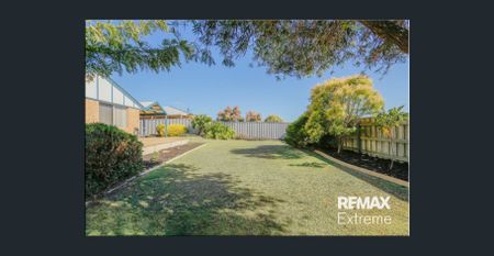 SPACIOUS FAMILY HOME IN QUIET CUL-DE-SAC - Photo 3