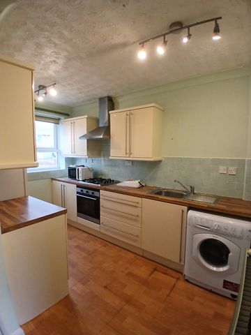4 bed house to rent in Stevenson Road, Norwich, Norfolk - Photo 4