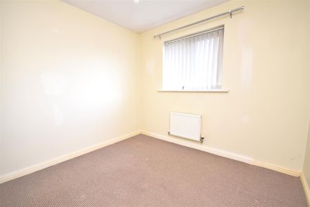Naylor Walk, Ellesmere Port - Photo 4