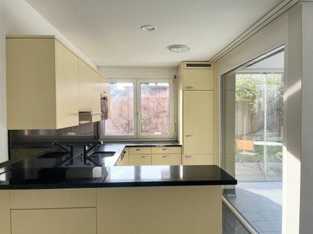 3.5-room ground floor apartment with conservatory! - Photo 4