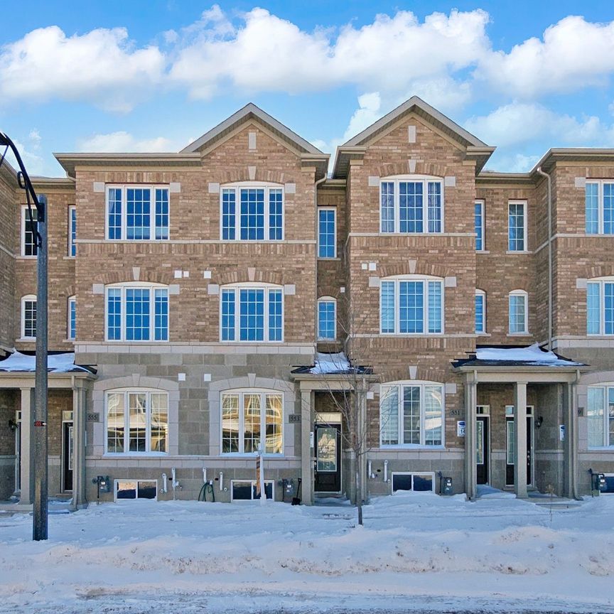 For Lease - 553 White's Hill Avenue, Markham, Ontario - Photo 1