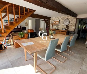 Location Maison 6 pièces 159m² VIEILLEVIGNE 44116 - Photo 2