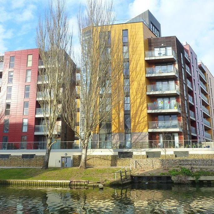 Geoffrey Watling Way - Photo 1