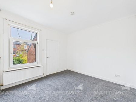 2 bedroom terraced house to rent - Photo 4