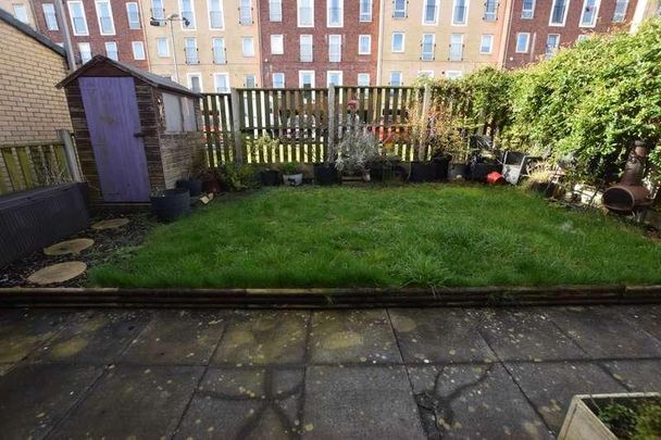 Old Chester Road, Birkenhead, CH41 - Photo 1