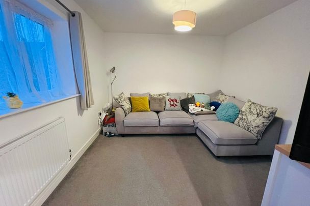 Richington Way, Seaford - Photo 1