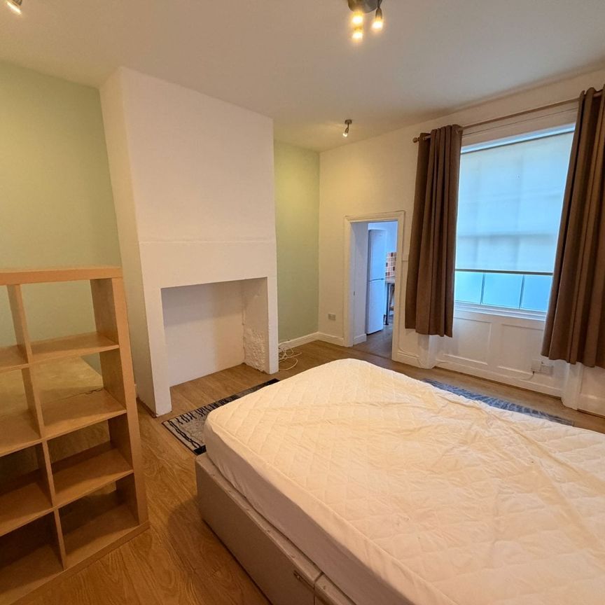 Fitzwilliam Street, Huddersfield, HD1 - Photo 1