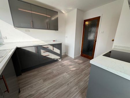 2 bedroom detached bungalow to rent - Photo 5