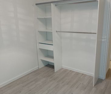 Location Appartement 2 pièces 53m² MONT ST AIGNAN 76130 - Photo 5