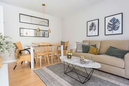 Calle Trinidad Grund, Málaga, Andalusia 29001 - Photo 4