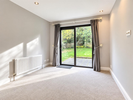 15 Curlew Crescent, - Photo 3